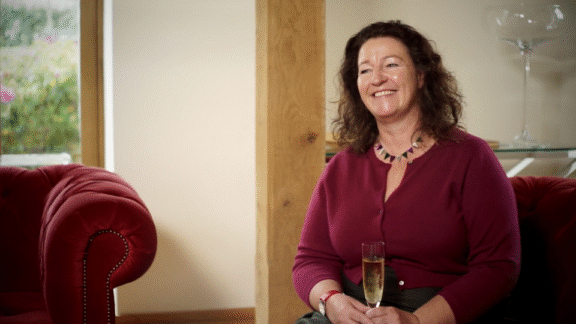 A short documentary about Ambriel Sparkling, a wine producer based in West Sussex.
<br> Filmed & edited by Shot 67
